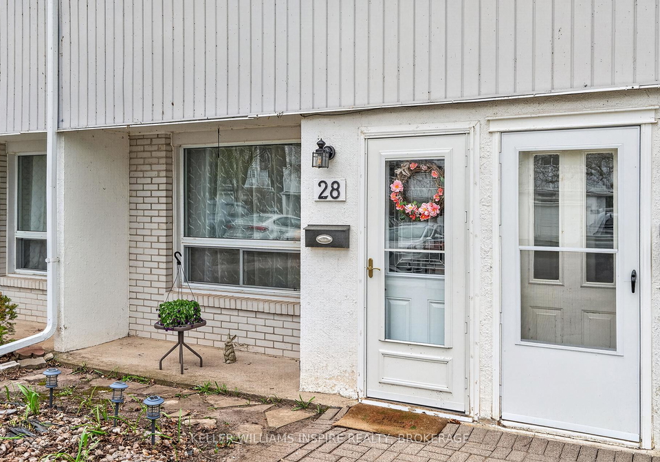 4427-bath-road-loyalist-ontario-x13058970