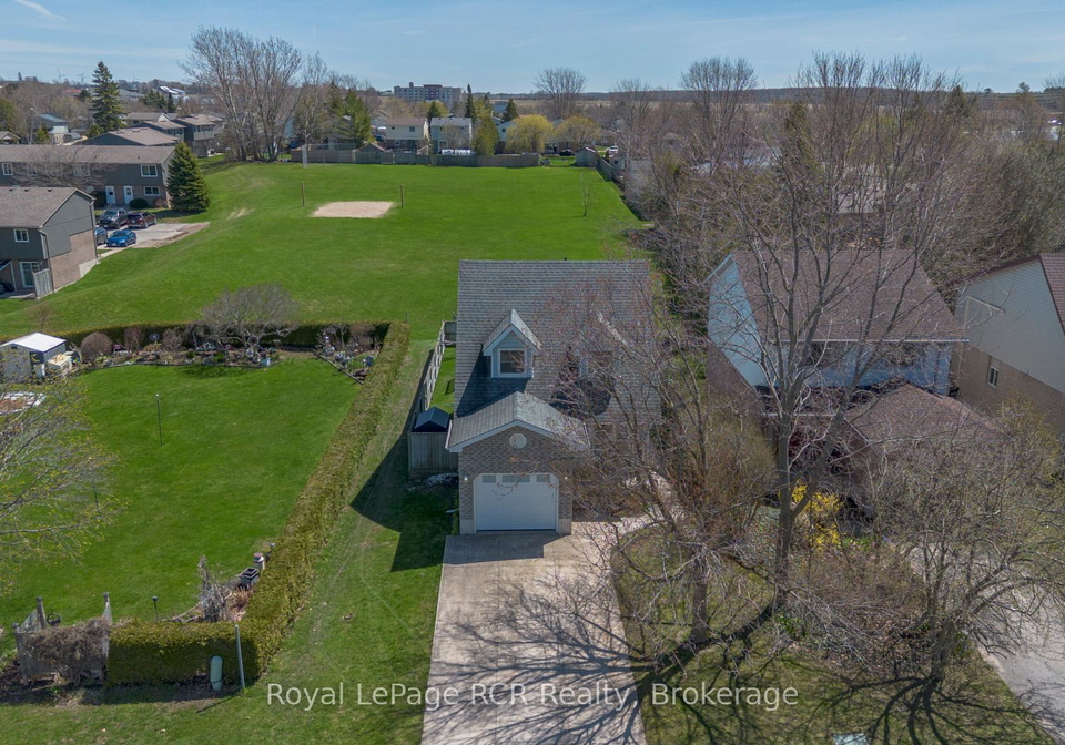 821-mackendrick-drive-kincardine-ontario-x13059012
