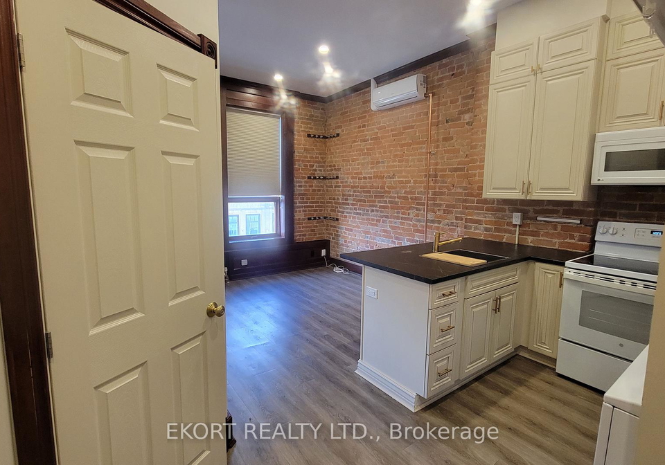 251-front-street-belleville-ontario-x13059082