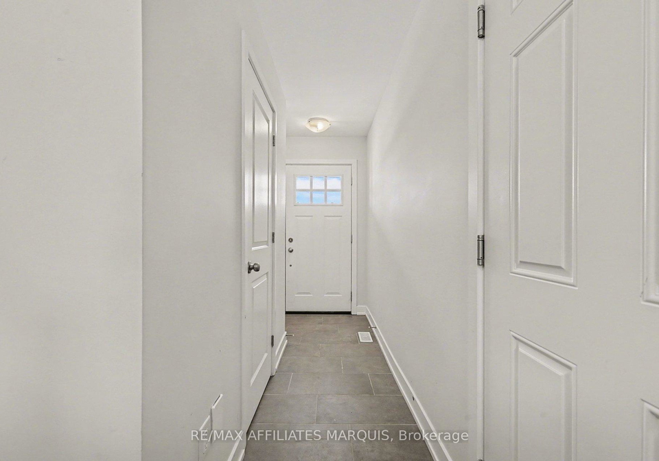97-whitcomb-crescent-smiths-falls-ontario-x13059204