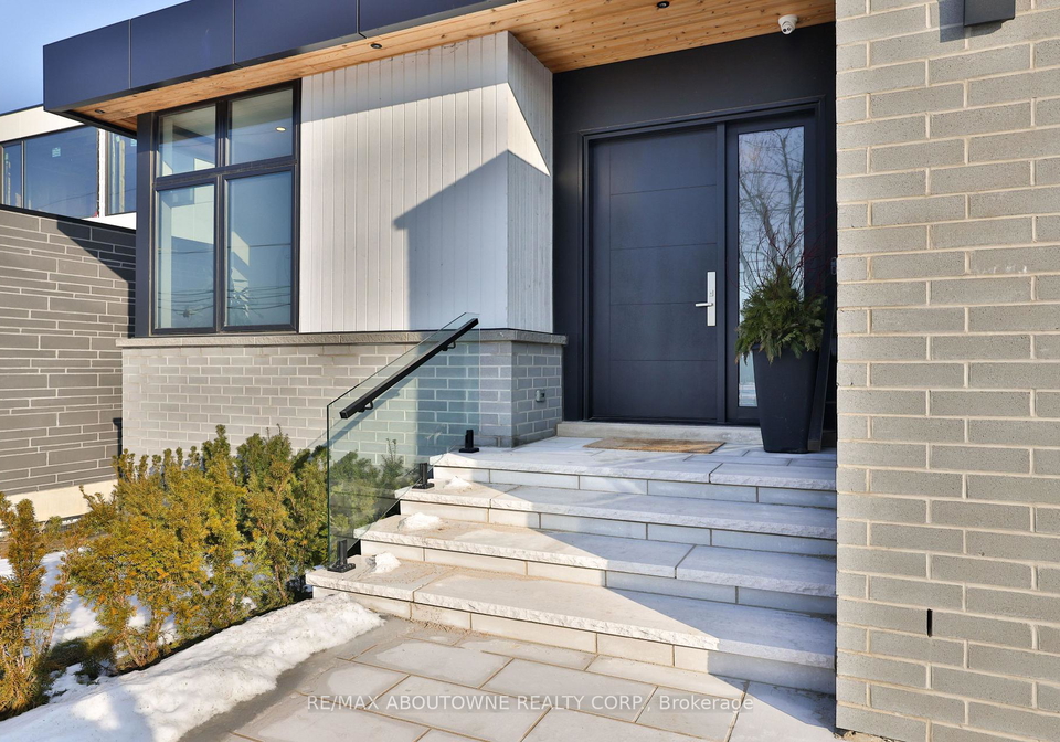 70-upper-mount-albion-road-hamilton-ontario-x13059212
