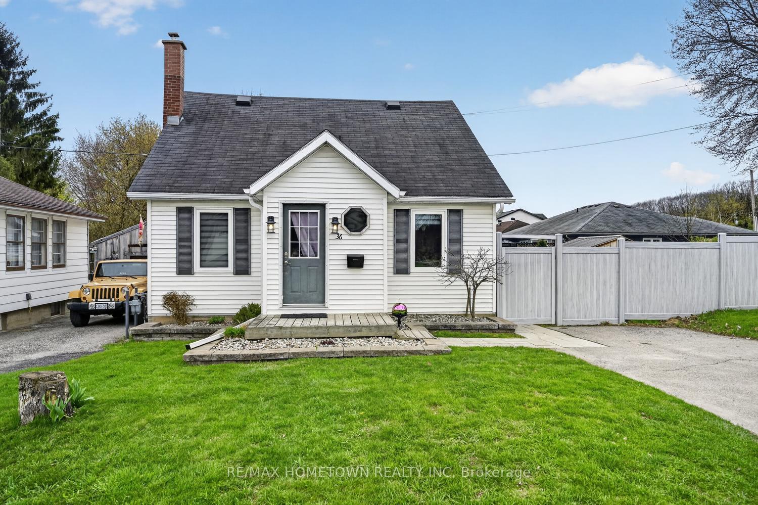 36-centre-street-brockville-ontario-x13059302