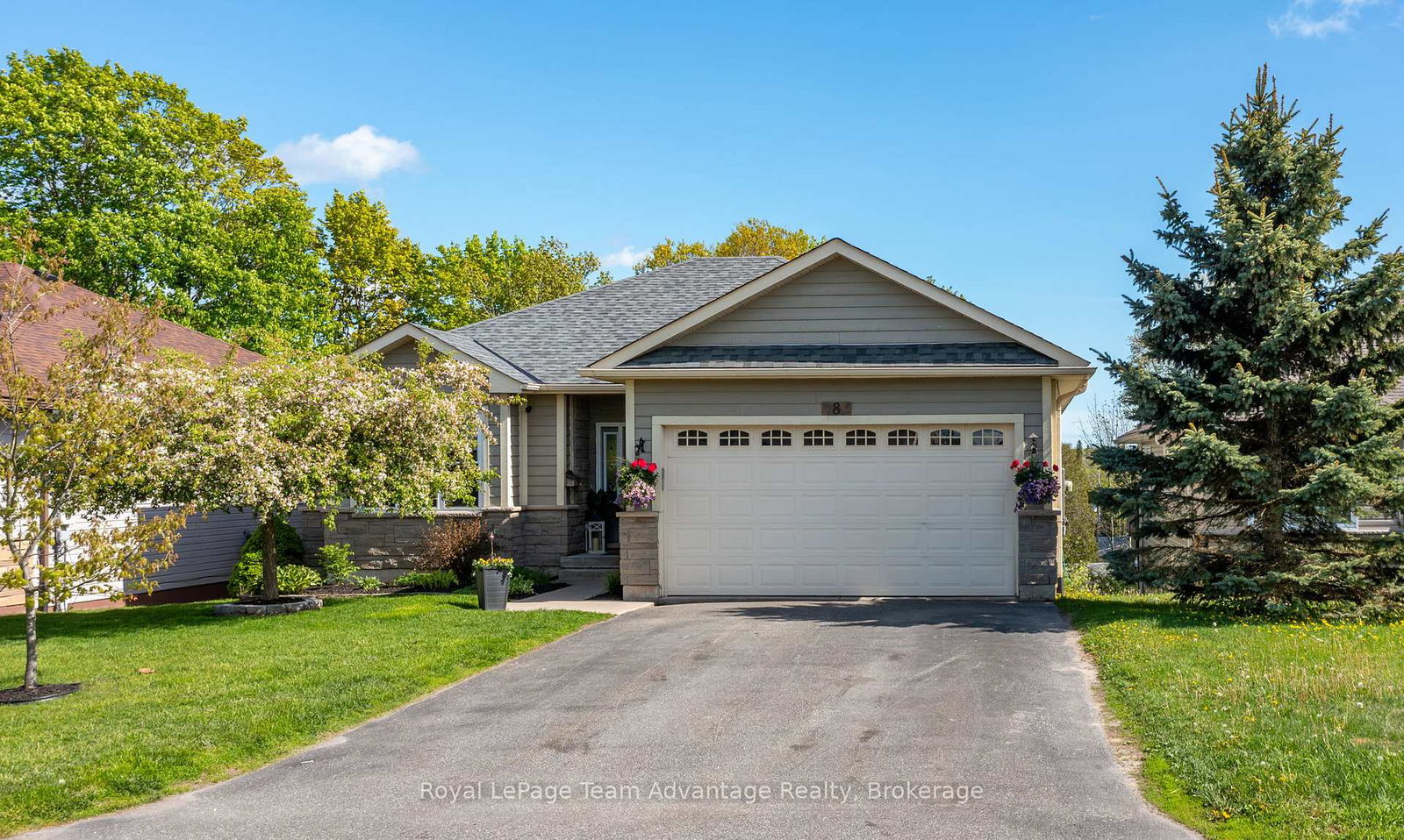 8-avery-court-parry-sound-ontario-x13059446
