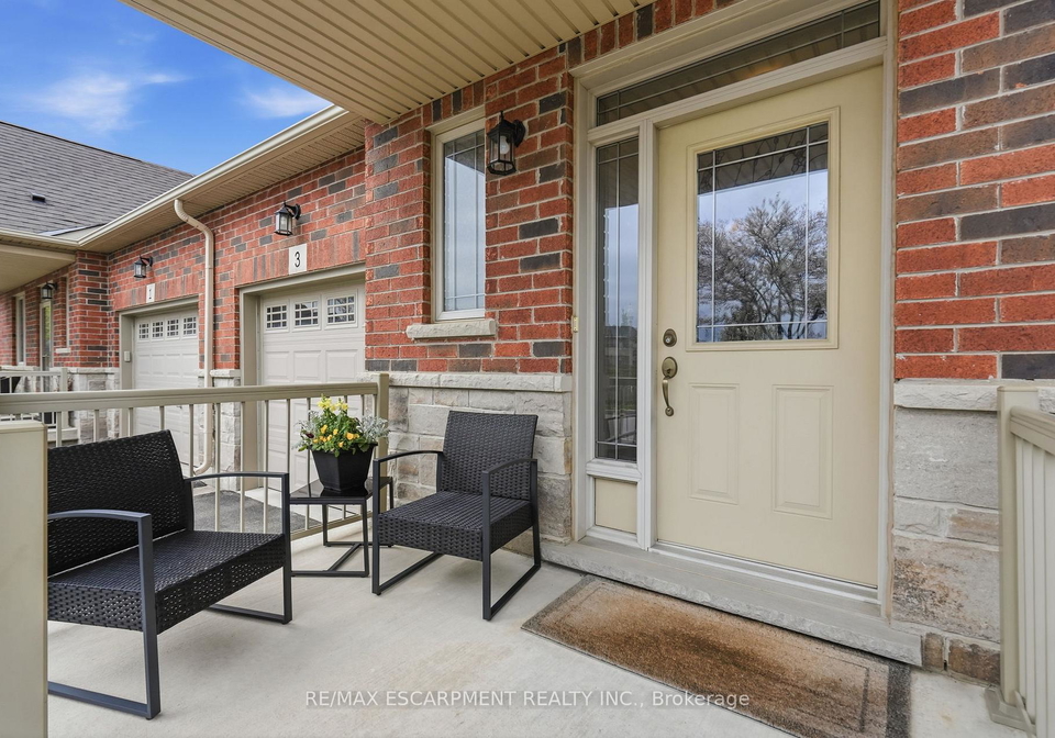 3-ecker-lane-hamilton-ontario-x13059660