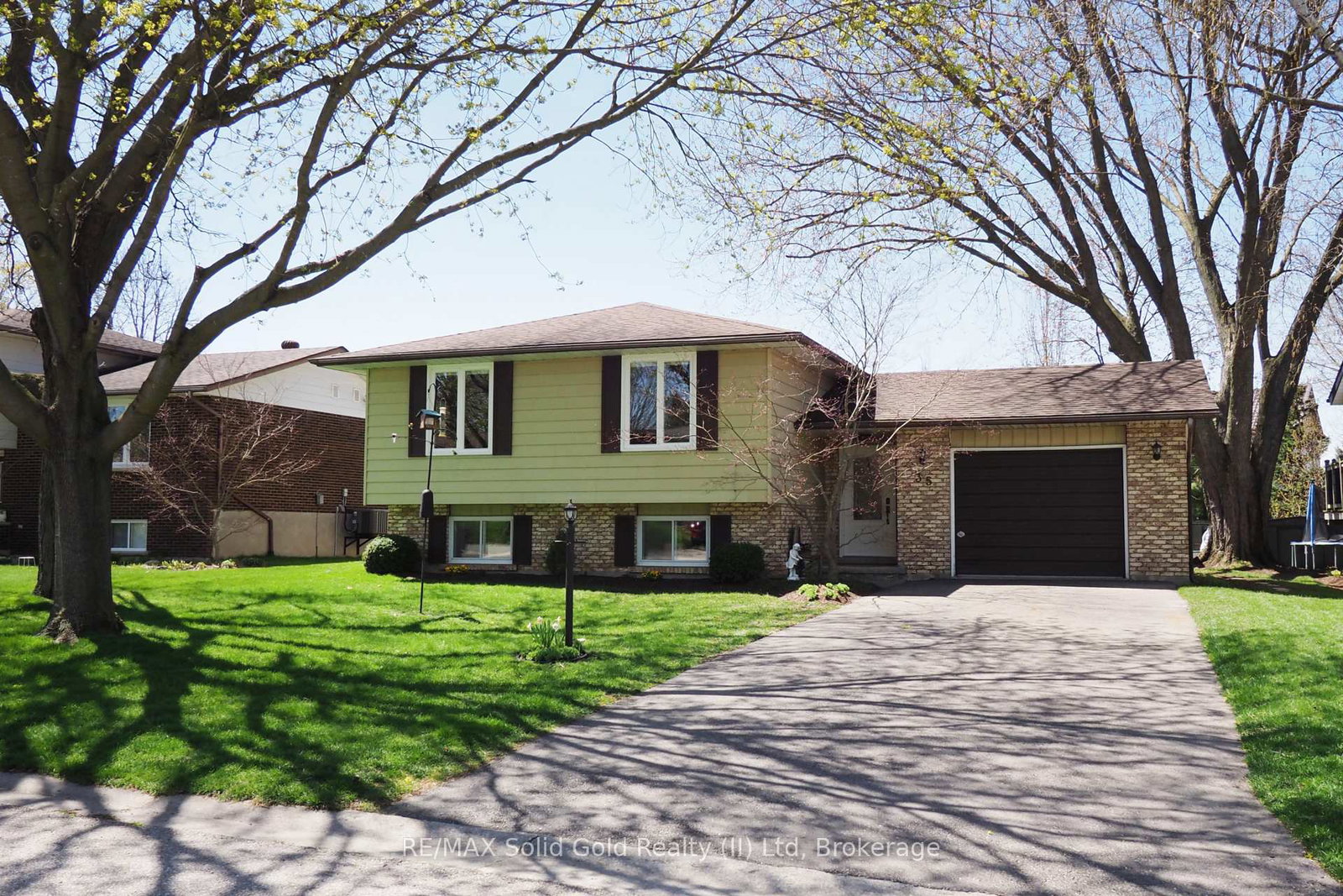 35-reiner-crescent-wellesley-ontario-x13059822