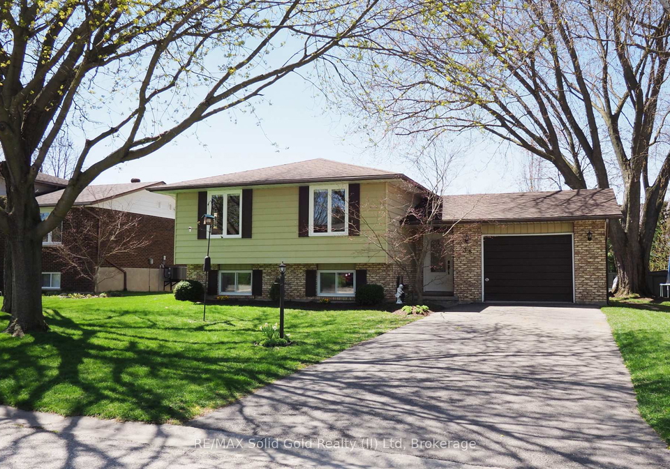 35-reiner-crescent-wellesley-ontario-x13059822