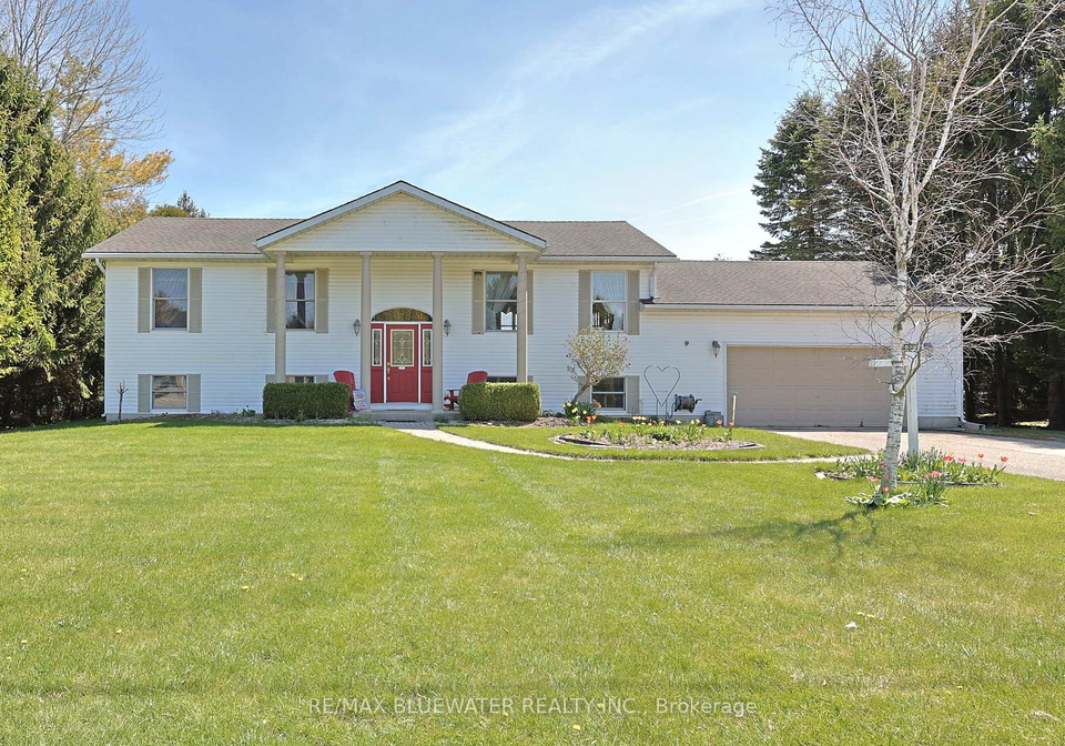 9873-leonard-street-lambton-shores-ontario-x13060128