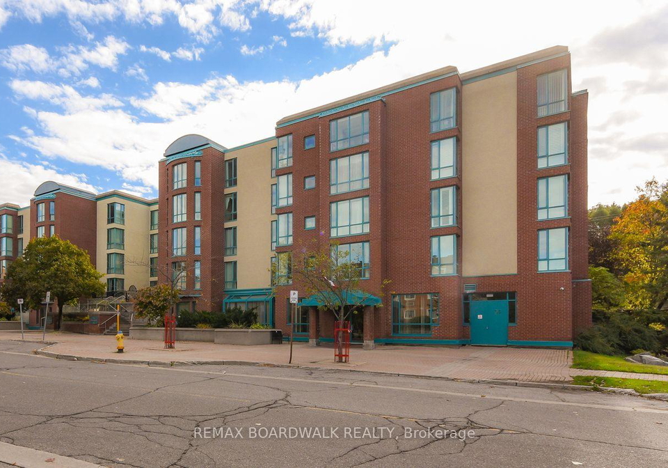 330-centrum-boulevard-ottawa-ontario-x13060136