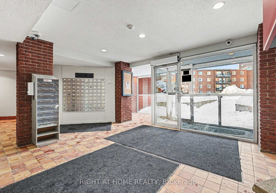 2044-arrowsmith-drive-ottawa-ontario-x13060298