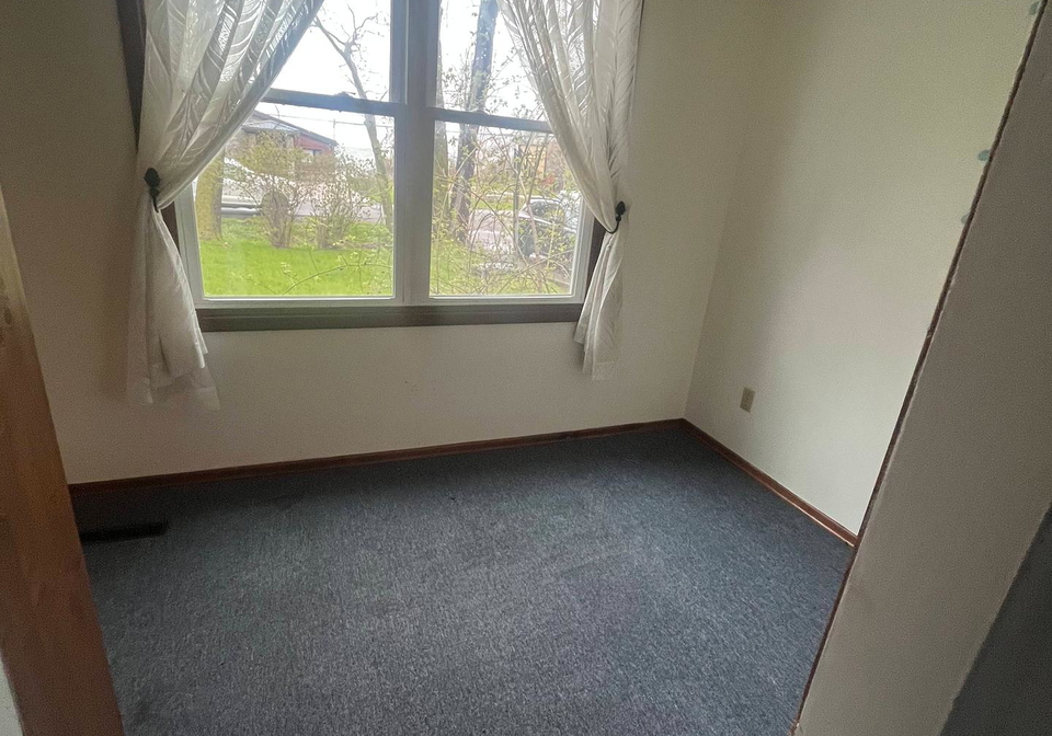 3lakeview-drive-hamilton-ontario-x13060384