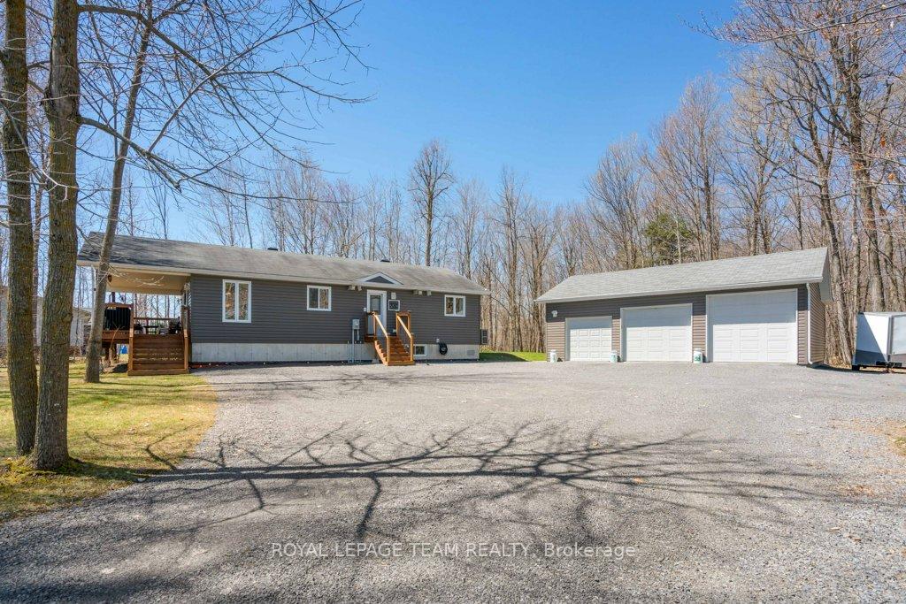 15065-concession-3-4-road-north-stormont-ontario-x13060406