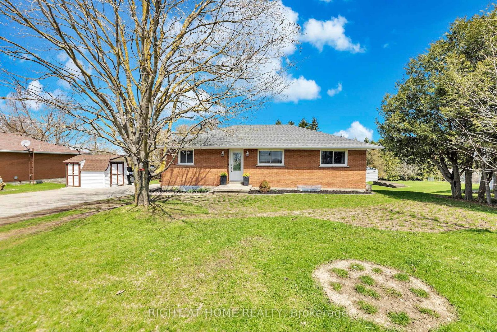 7629-hwy-6-rr-1-highway-wellington-north-ontario-x13060890