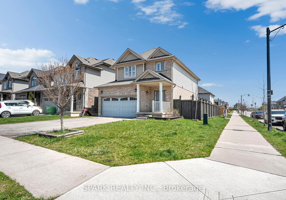 4-cutts-crescent-hamilton-ontario-x13061090