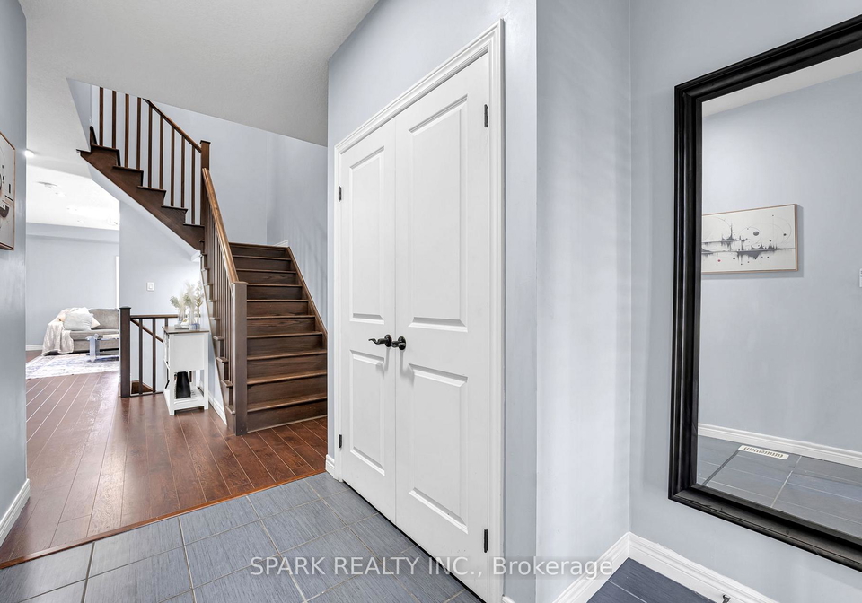 4-cutts-crescent-hamilton-ontario-x13061090