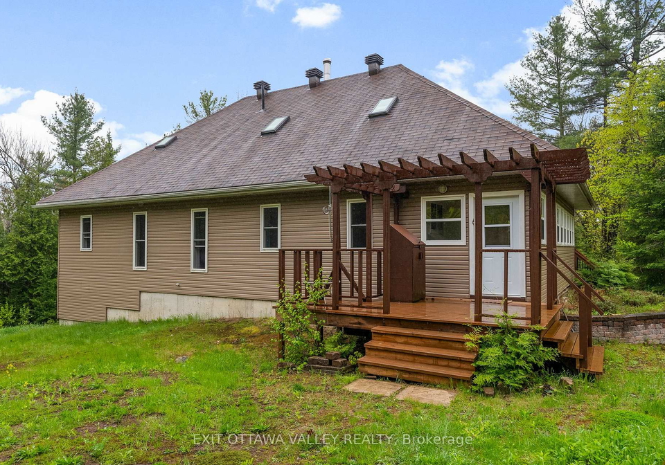 28084-highway-41-greater-madawaska-ontario-x13061136