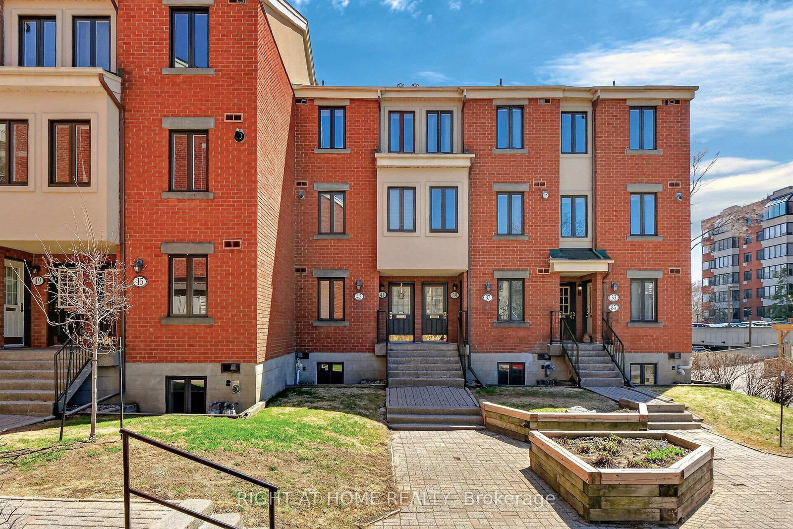 43-crispin-private-ottawa-ontario-x13061184