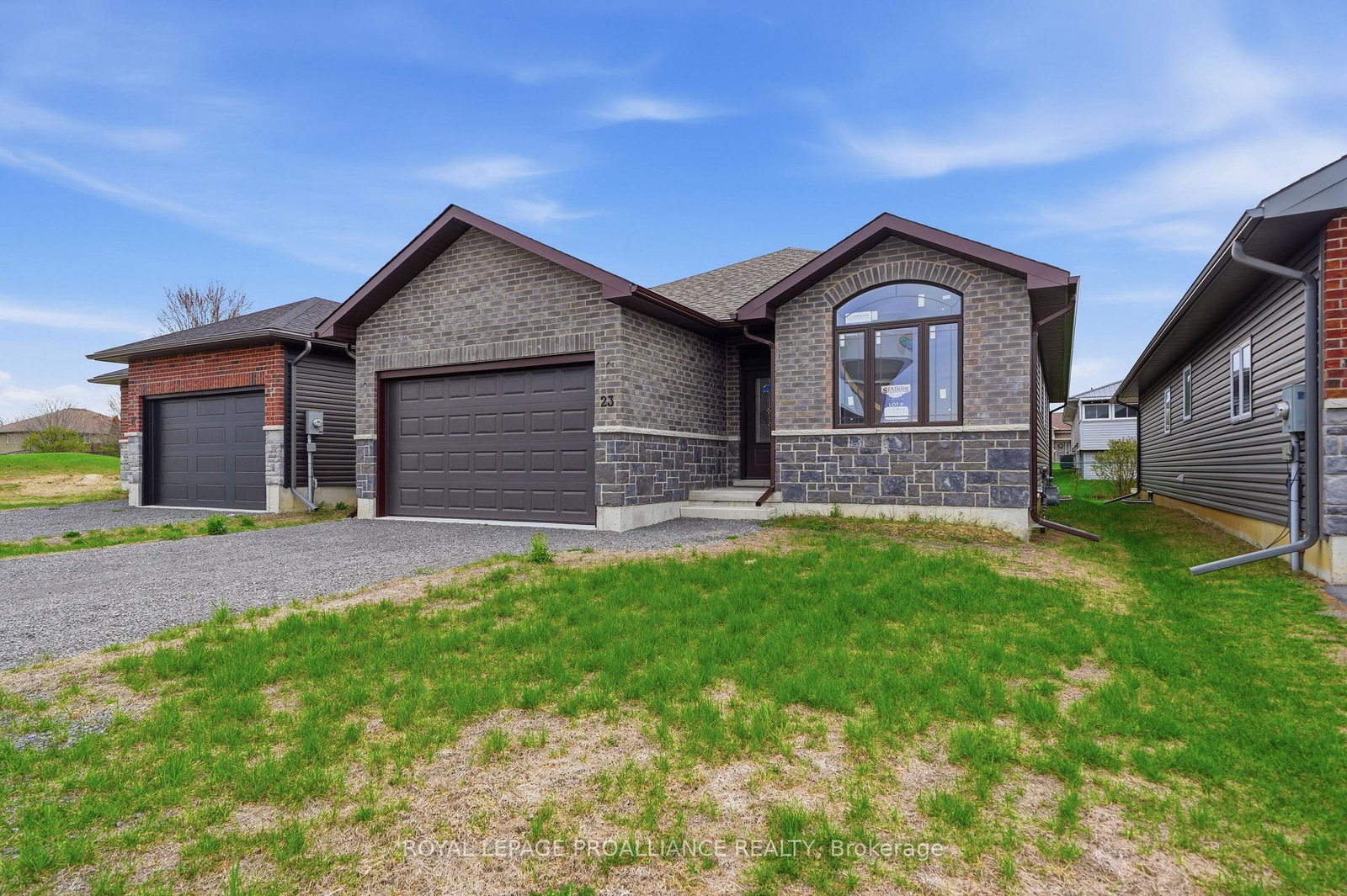 23-matheos-crescent-quinte-west-ontario-x13061340