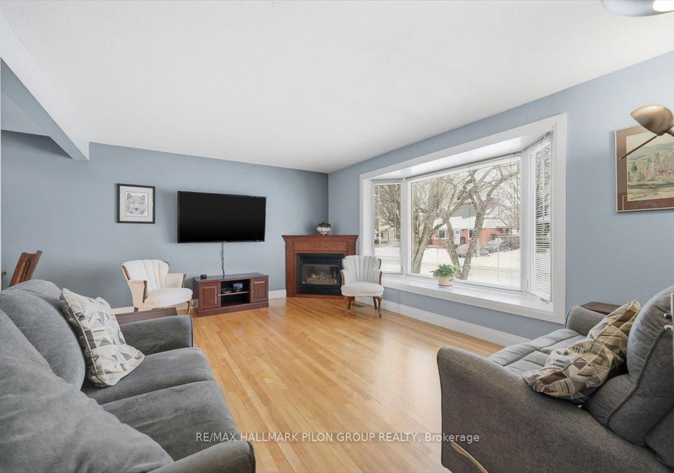 962-weston-drive-ottawa-ontario-x13061740