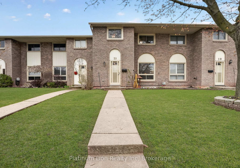 150-gateshead-crescent-hamilton-ontario-x13062012