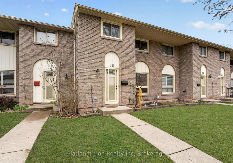 150-gateshead-crescent-hamilton-ontario-x13062012