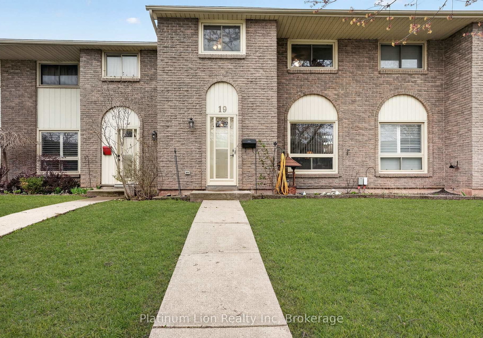 150-gateshead-crescent-hamilton-ontario-x13062012