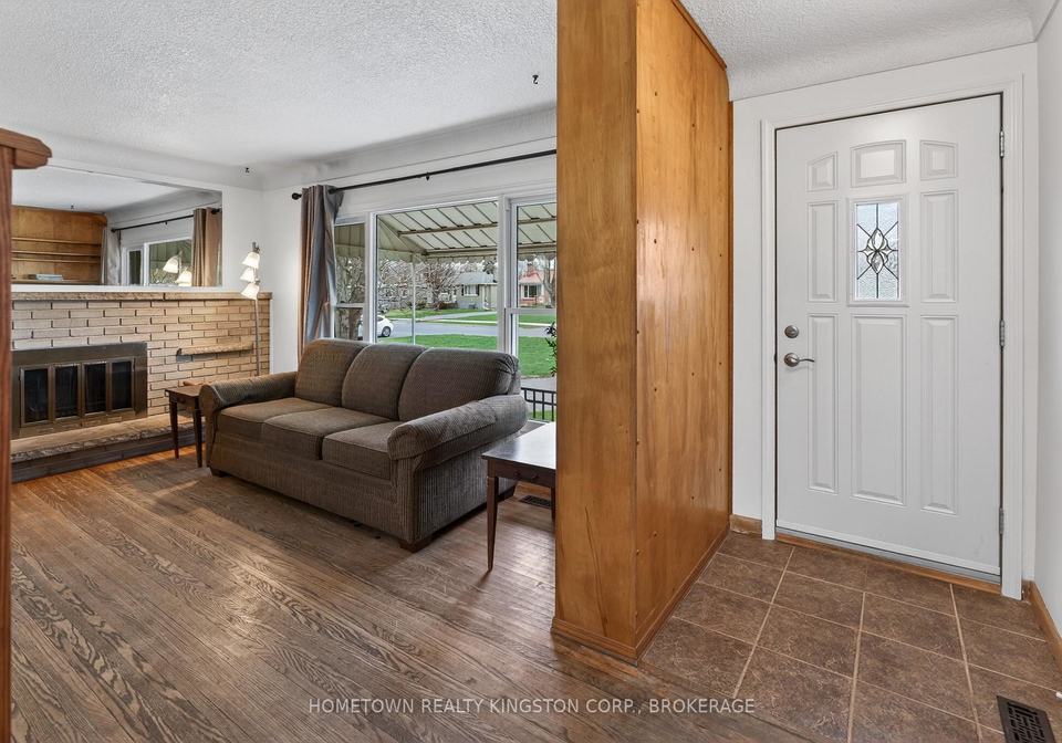 23-fairfield-boulevard-loyalist-ontario-x13062090