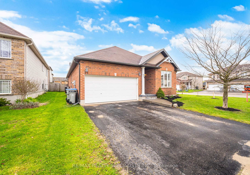 650-reid-crescent-north-perth-ontario-x13062266