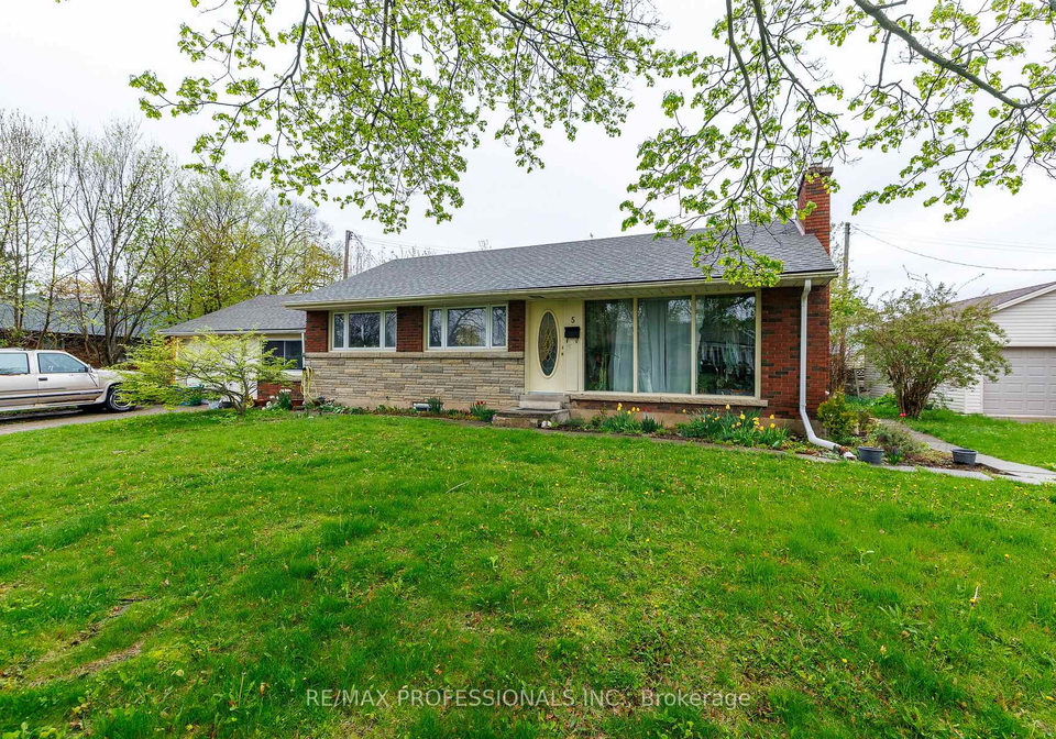 5-bryne-boulevard-st-catharines-ontario-x13062928