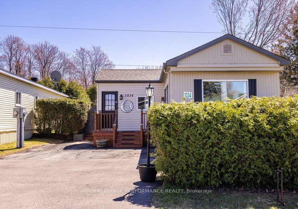 1034-vista-barrett-private-ottawa-ontario-x13063264