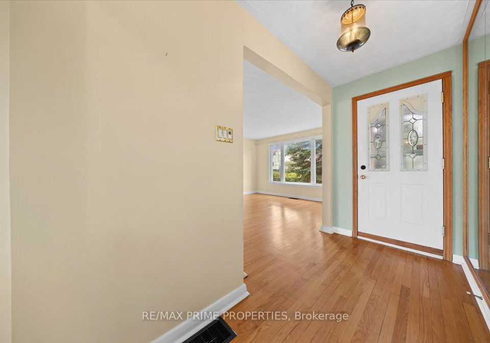 72-crownhill-street-ottawa-ontario-x13063568