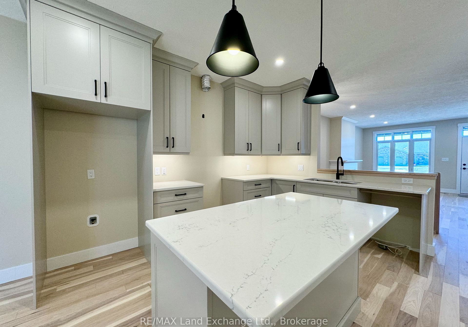 15-nyah-court-kincardine-ontario-x13064004
