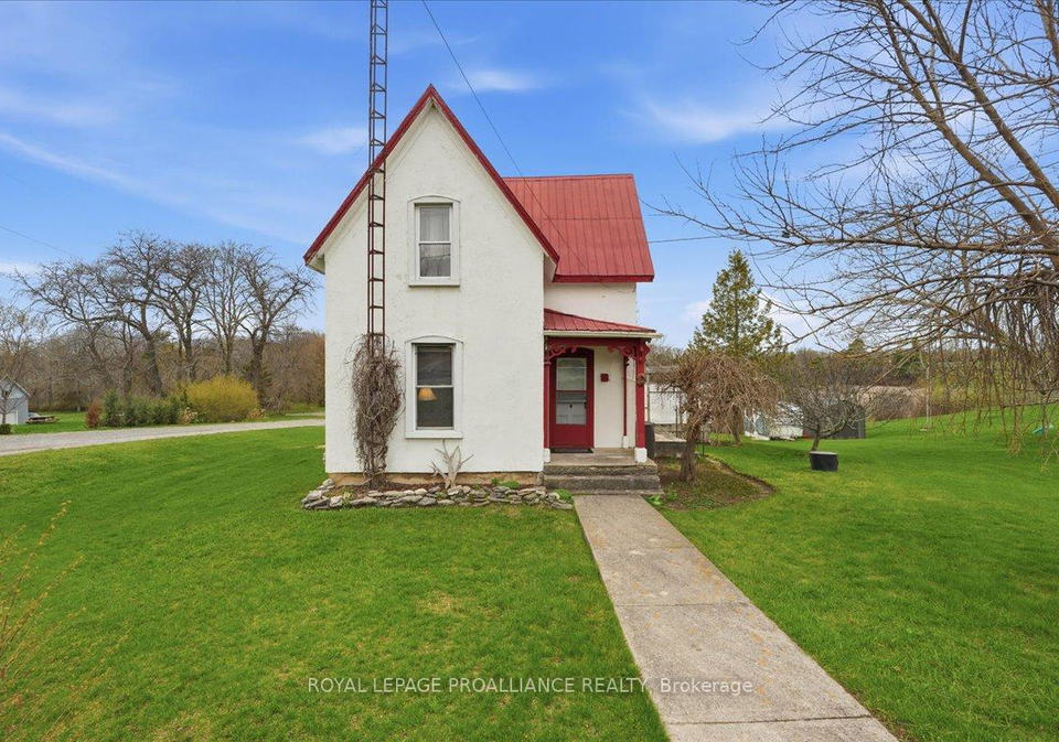 1724b-county-road-10-prince-edward-county-ontario-x13064330