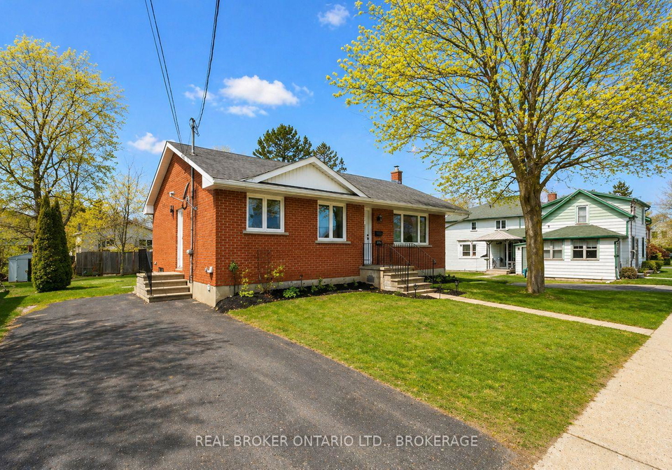 340-river-street-gananoque-ontario-x13064554