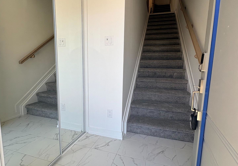 567-celestine-private-w-ottawa-ontario-x13064994