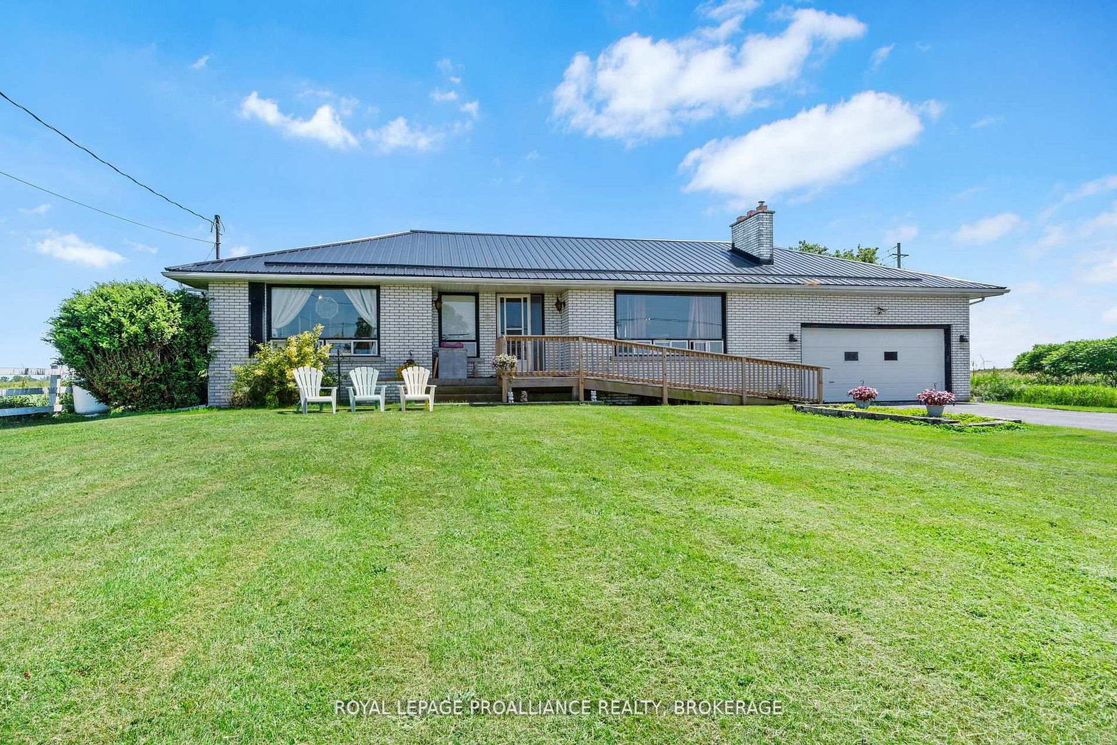 631-highway-96-frontenac-islands-ontario-x13065086
