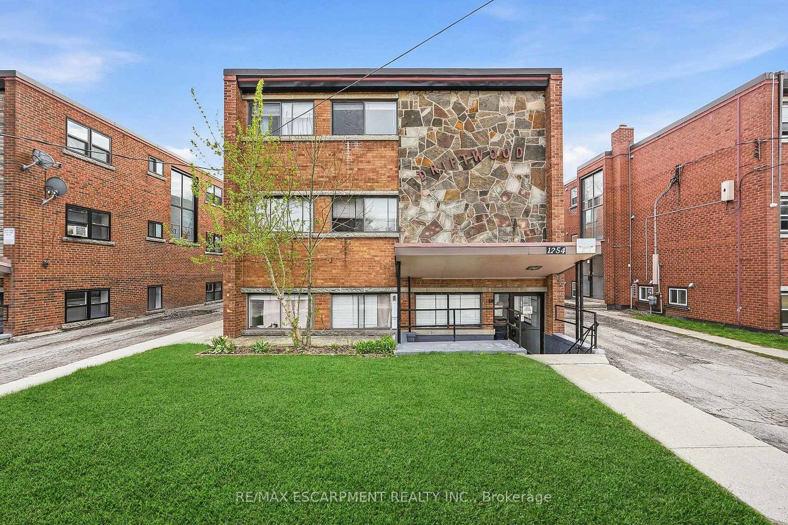 1254-fennell-avenue-e-hamilton-ontario-x13065096