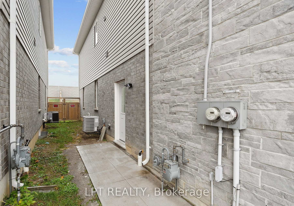 140-springvalley-crescent-hamilton-ontario-x13065174