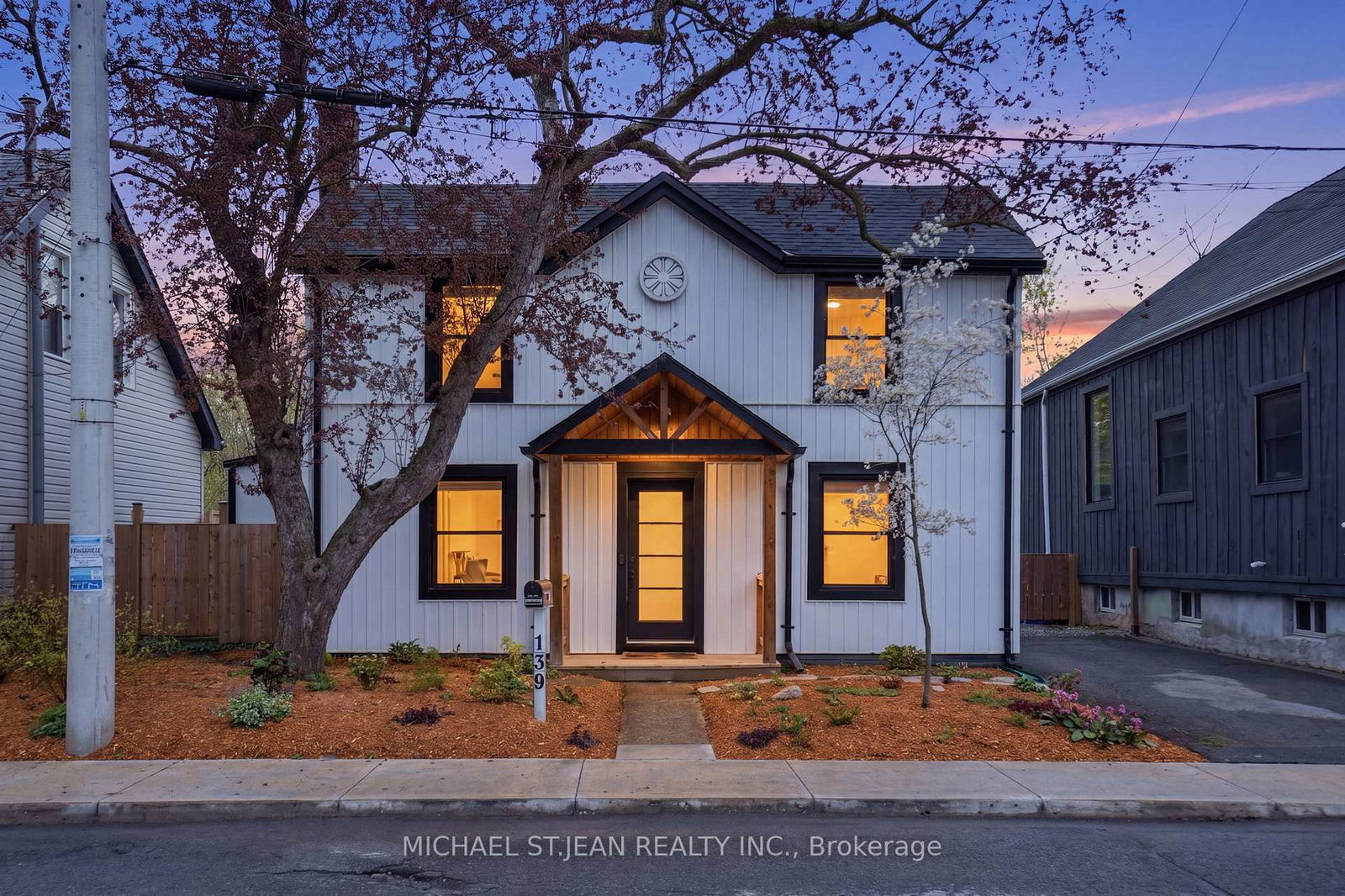 139-canada-street-hamilton-ontario-x13066000