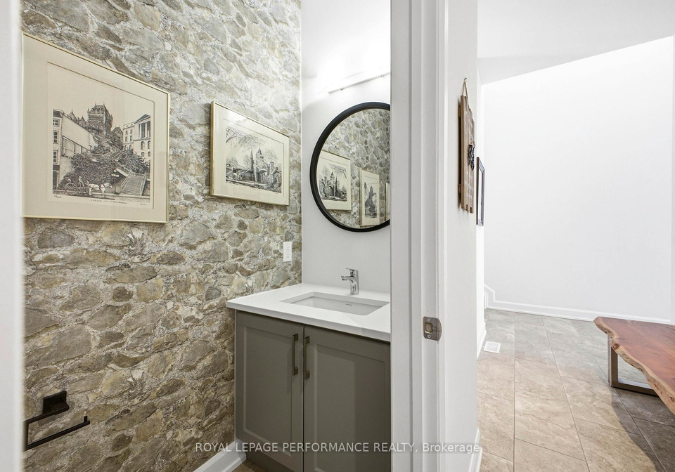 934-chablis-crescent-russell-ontario-x13066010