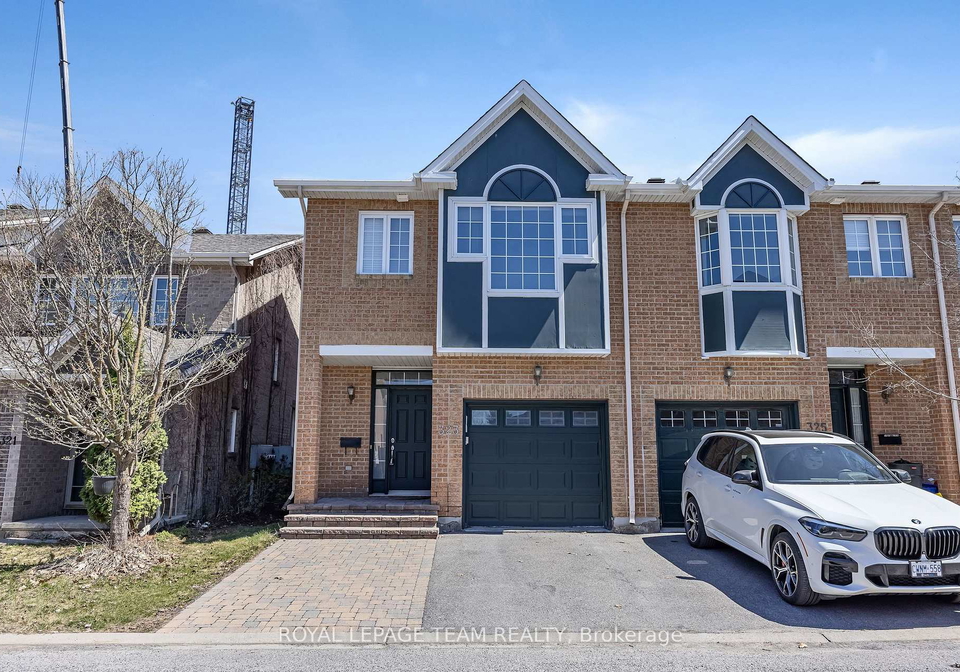 323-freedom-private-ottawa-ontario-x13066126