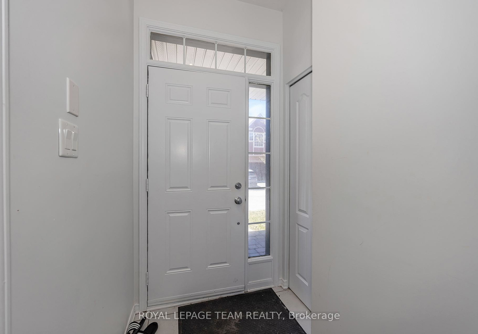 323-freedom-private-ottawa-ontario-x13066126