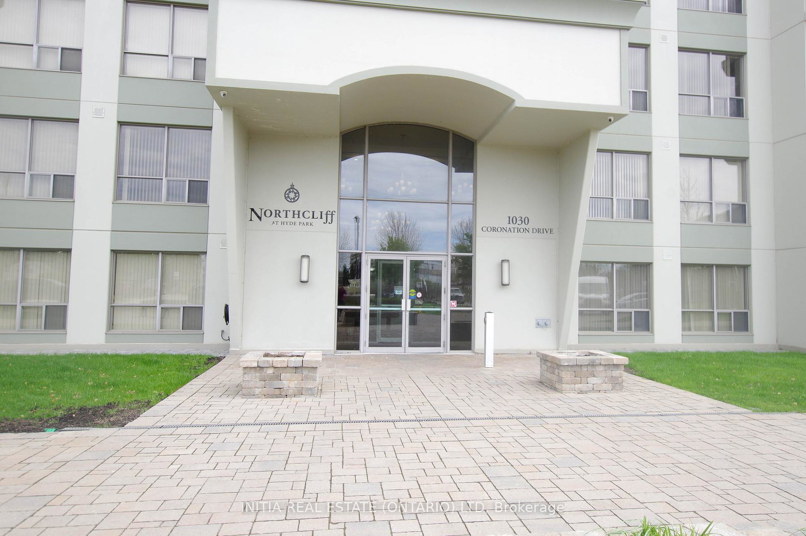 1030-coronation-drive-london-north-ontario-x13066530