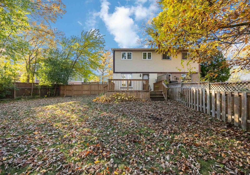 124-fairview-place-sarnia-ontario-x13066744