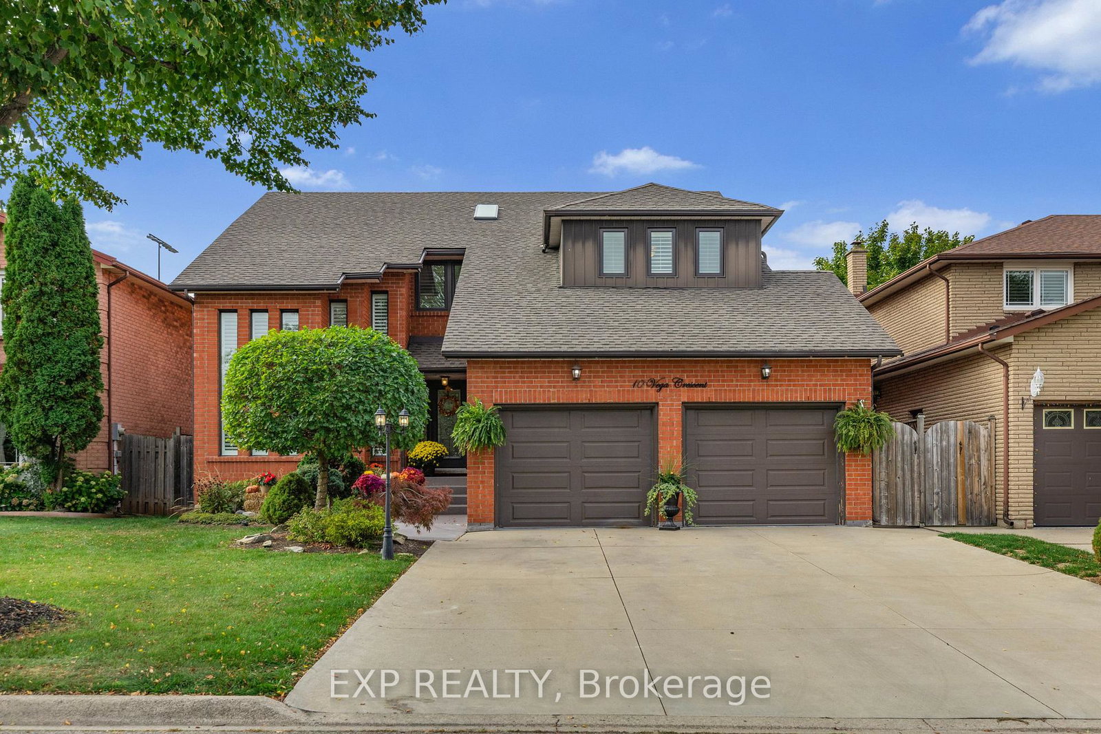 10-vega-crescent-hamilton-ontario-x13066800