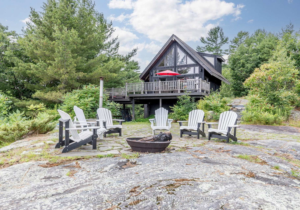 8-b686-derbyshire-the-archipelago-ontario-x13066820