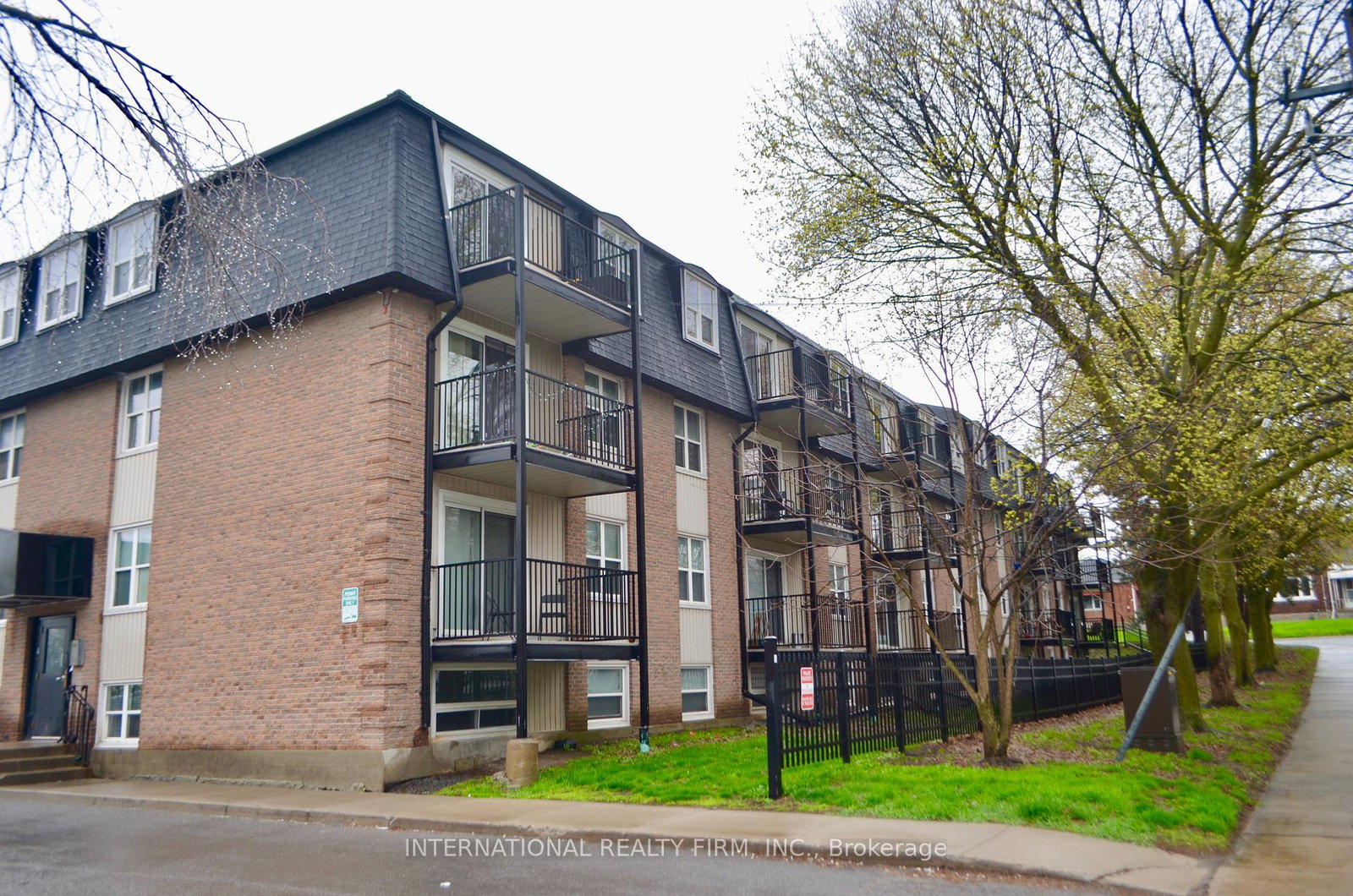25-college-street-e-belleville-ontario-x13066880