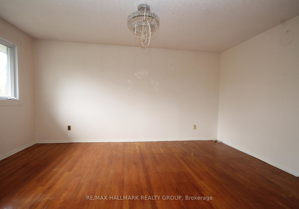 461-lawson-avenue-ottawa-ontario-x13066912