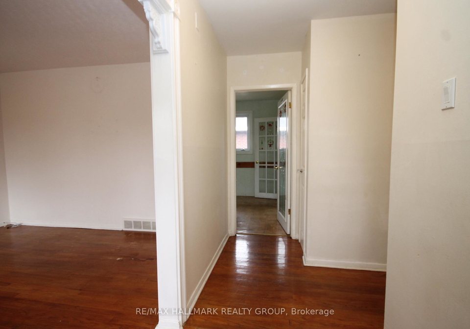 461-lawson-avenue-ottawa-ontario-x13066912