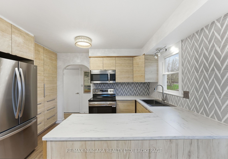 355-bernard-avenue-fort-erie-ontario-x13066976