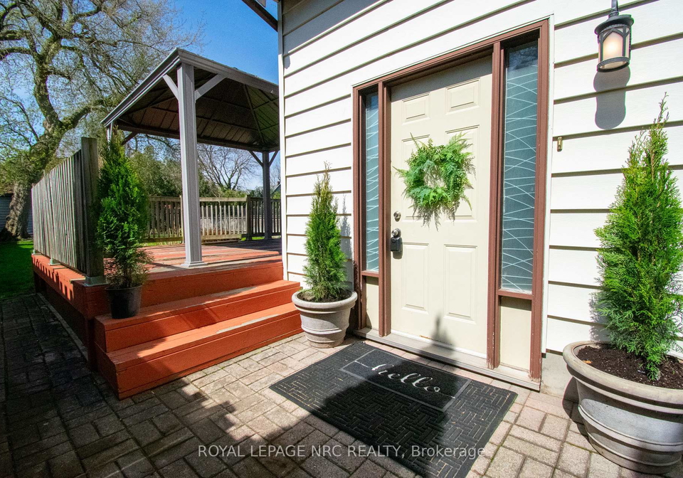 17-christie-street-w-st-catharines-ontario-x13067064
